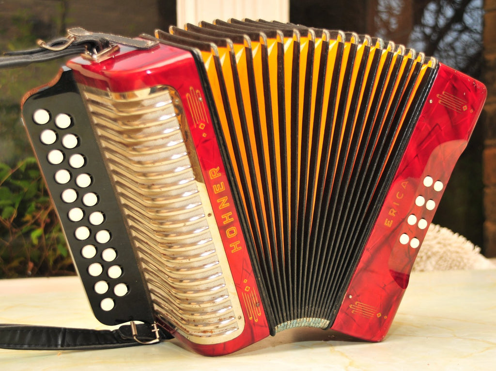 Hohner erica deals accordion price